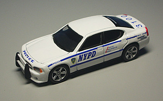 0408hotpursuit03.jpg